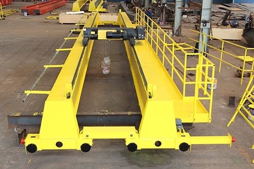 Europejski pojedynczy podwójny dźwigar EOT Overhead Bridge Crane 1-50 ton z jazdą na wózku