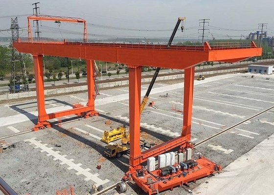 RMG Rubber Tire Rail Mounted Container Suwnica bramowa 40T Suwnica do transportu materiałów