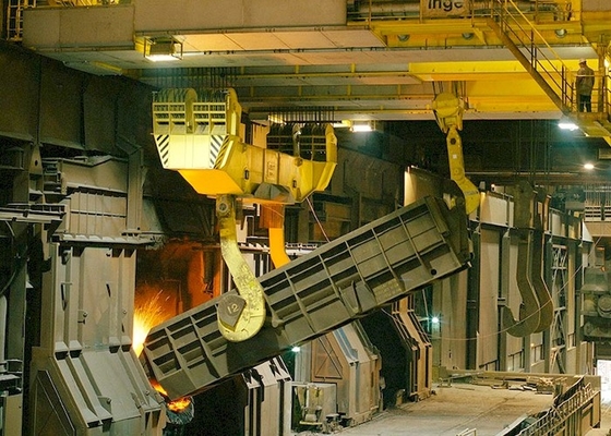 Huta stali 32 / 10t Metalurgiczny żuraw kadziowy z podwójną belką i sterowaniem kabiną