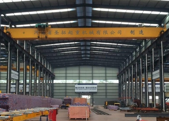 Suwnica pomostowa CE ISO A5 o rozpiętości 39 m dla placów materiałowych